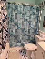 Cozy Bay View Oceanside 1 Bedroom Cottage by RedAwning