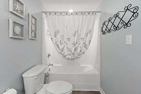 North Tower #801 4 Bedroom Condo by RedAwning