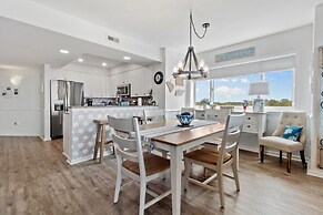 North Tower #801 4 Bedroom Condo by RedAwning