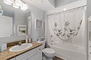 North Tower #801 4 Bedroom Condo by RedAwning