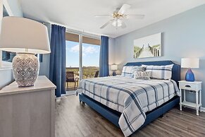 North Tower #801 4 Bedroom Condo by RedAwning