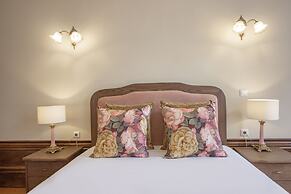 Dom Jose by Guestify