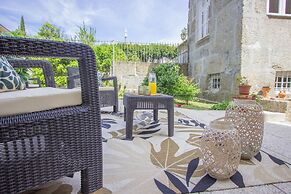 Dom Jose by Guestify