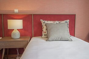 Dom Jose by Guestify