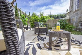 Dom Jose by Guestify