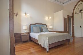 Dom Jose by Guestify