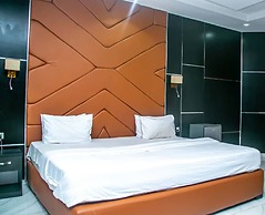 Laycon Hotel & Suites