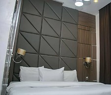 Laycon Hotel & Suites