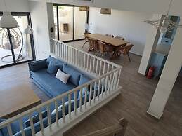 YalaRent Cliff side villa - private pool