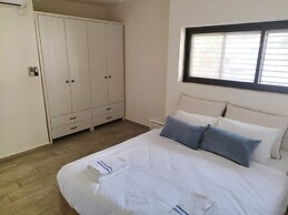 YalaRent Cliff side villa - private pool