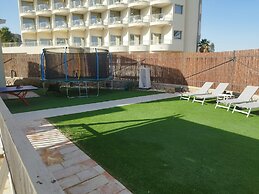 YalaRent Cliff side villa - private pool