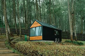 Bobocabin Coban Rondo Malang