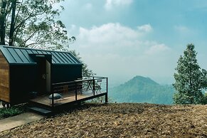 Bobocabin Coban Rondo Malang