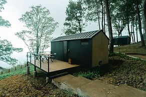 Bobocabin Coban Rondo Malang