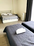 Hotel Gurya