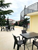 Hotel Gurya