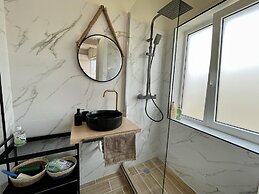 Cozy Apartment in Heart Athens Near Metro Fix 100m