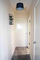 Comfy Duplex 2-bed Apartment in Milton Keynes