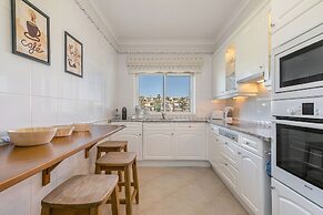 Lakeview Private Garden & Pool