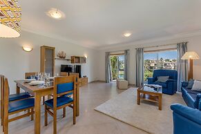 Lakeview Private Garden & Pool