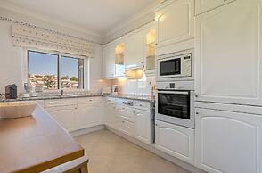 Lakeview Private Garden & Pool