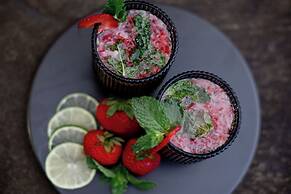 Luxury 2-Bedroom Condo Steps Away from the French Quarter