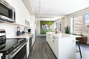 Luxury 2-Bedroom Condo Steps Away from the French Quarter