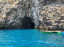 Pool and Beach Villa in Santana