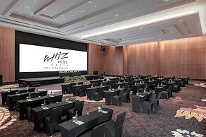 Whiz Luxe Hotel Spazio Surabaya