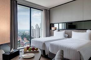 Whiz Luxe Hotel Spazio Surabaya