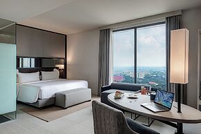 Whiz Luxe Hotel Spazio Surabaya