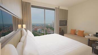 Whiz Luxe Hotel Spazio Surabaya
