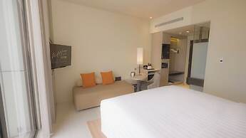 Whiz Luxe Hotel Spazio Surabaya