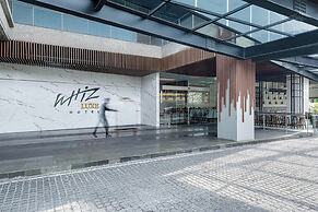 Whiz Luxe Hotel Spazio Surabaya