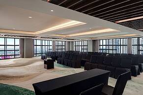 Whiz Luxe Hotel Spazio Surabaya