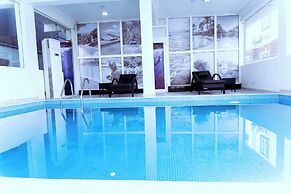 247 Luxury Apartment