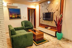 247 Luxury Apartment