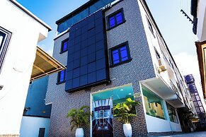 247 Luxury Apartment