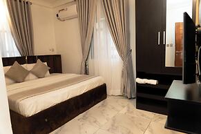 247 Luxury Apartment