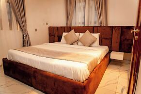 247 Luxury Apartment