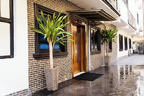 247 Luxury Apartment