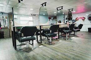 247 Luxury Apartment