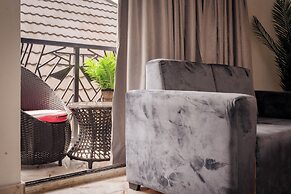 247 Luxury Apartment