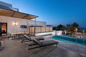 Kalathos Square Luxury Suites