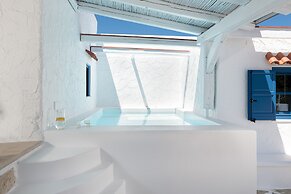 Kalathos Square Luxury Suites