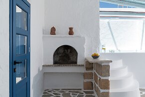 Kalathos Square Luxury Suites