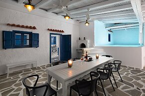 Kalathos Square Luxury Suites