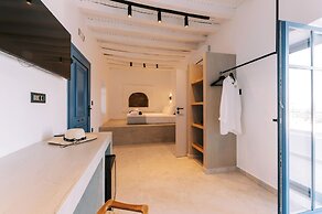 Kalathos Square Luxury Suites