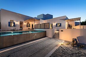 Kalathos Square Luxury Suites