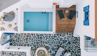 Kalathos Square Luxury Suites